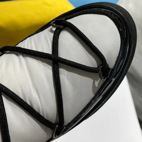 Cross-Tied Elastic Band Snow Boots