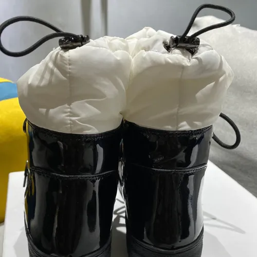 Cross-Tied Elastic Band Snow Boots