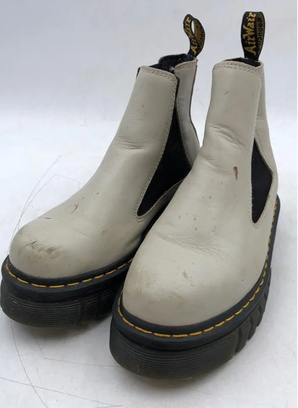Dr. Martens Women's White Round Toe Chunky Heels Ankle Chelsea Boots - Size 9