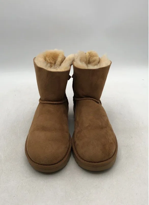 Ugg Women's Brown Suede Ankle Snow Boots - Size 7