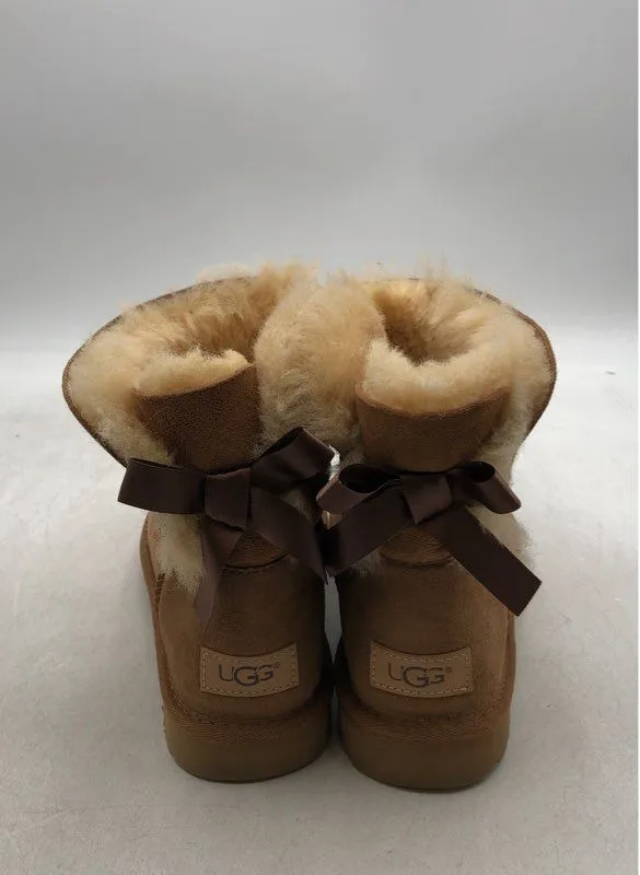 Ugg Women's Brown Suede Ankle Snow Boots - Size 7